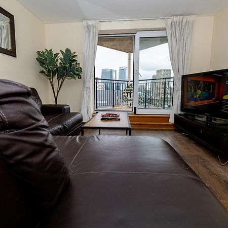 Two Bed Apartment Near Canary Wharf 런던 외부 사진
