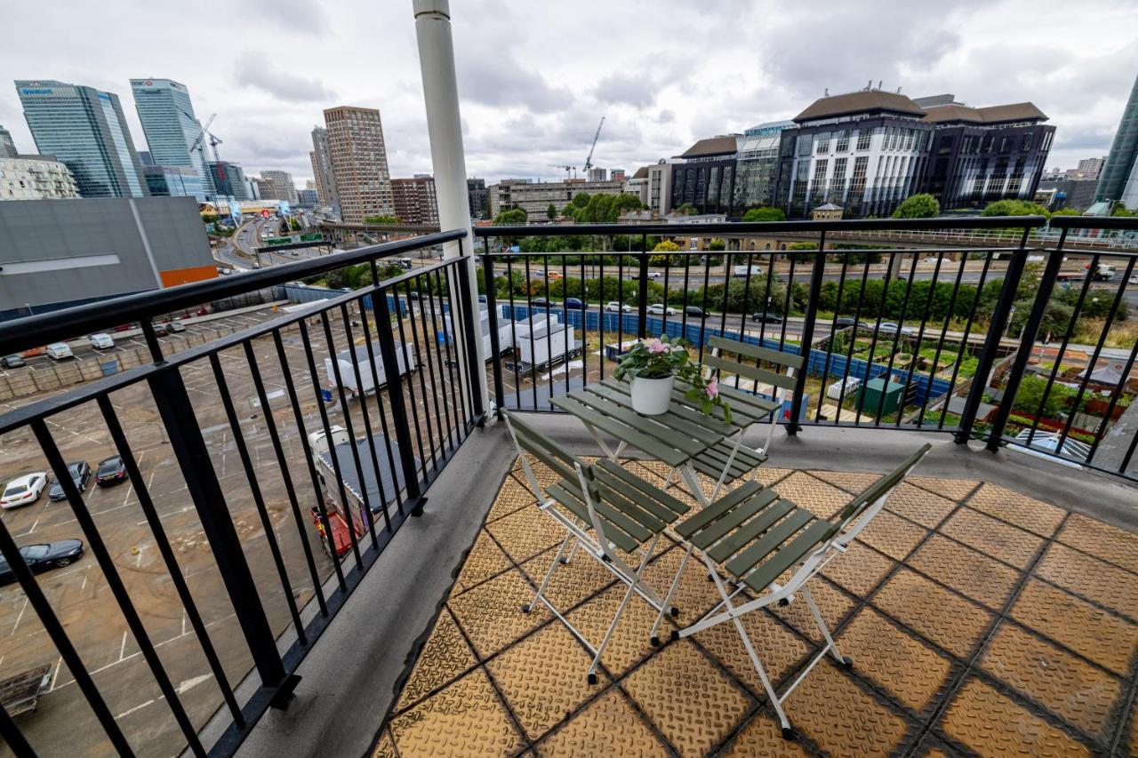 Two Bed Apartment Near Canary Wharf 런던 외부 사진