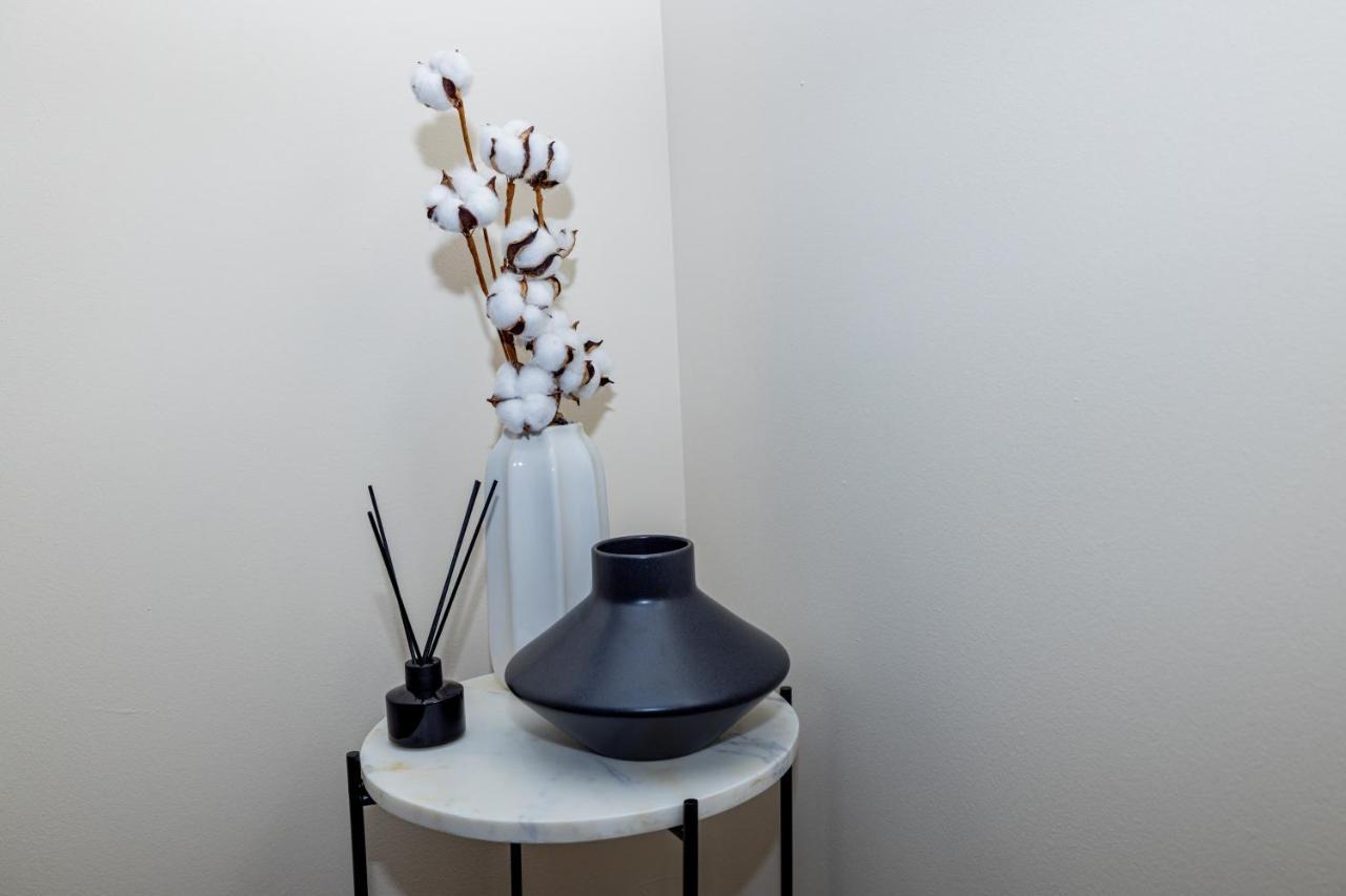 Two Bed Apartment Near Canary Wharf 런던 외부 사진