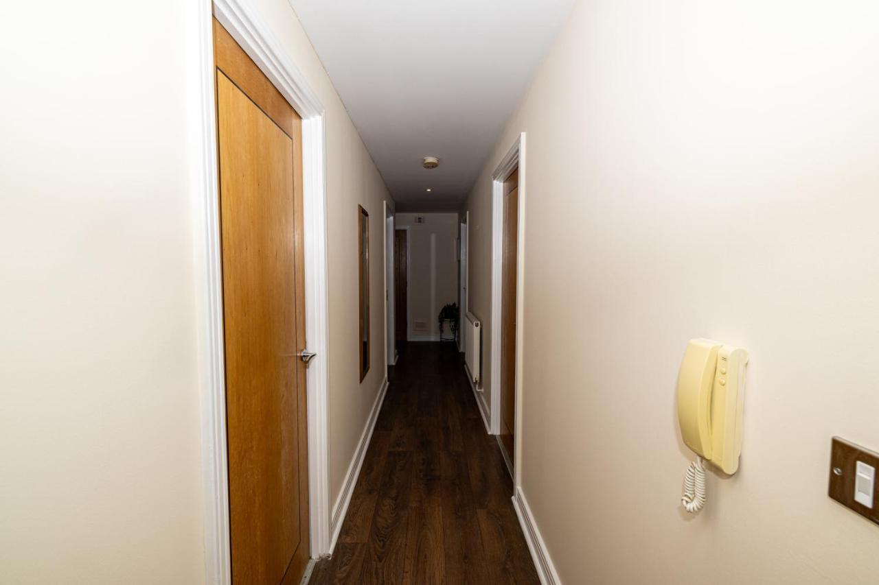 Two Bed Apartment Near Canary Wharf 런던 외부 사진