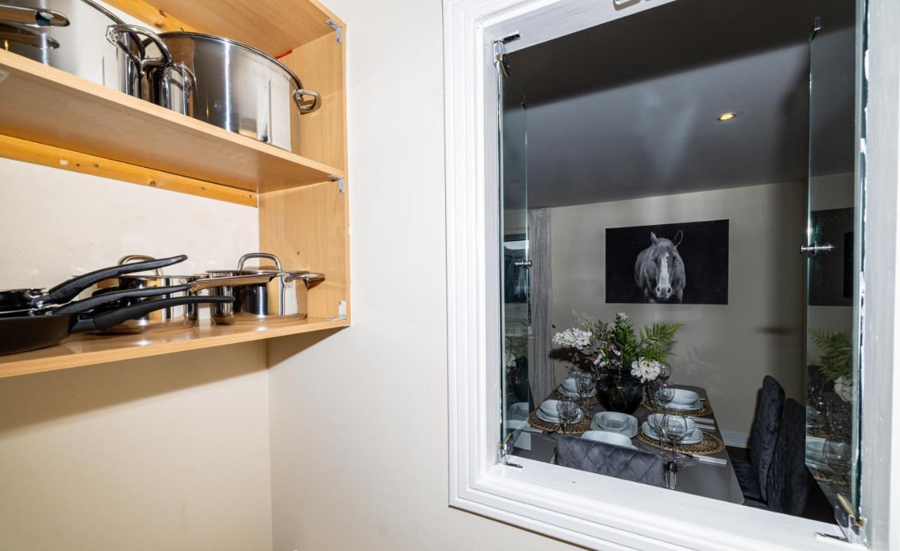Two Bed Apartment Near Canary Wharf 런던 외부 사진
