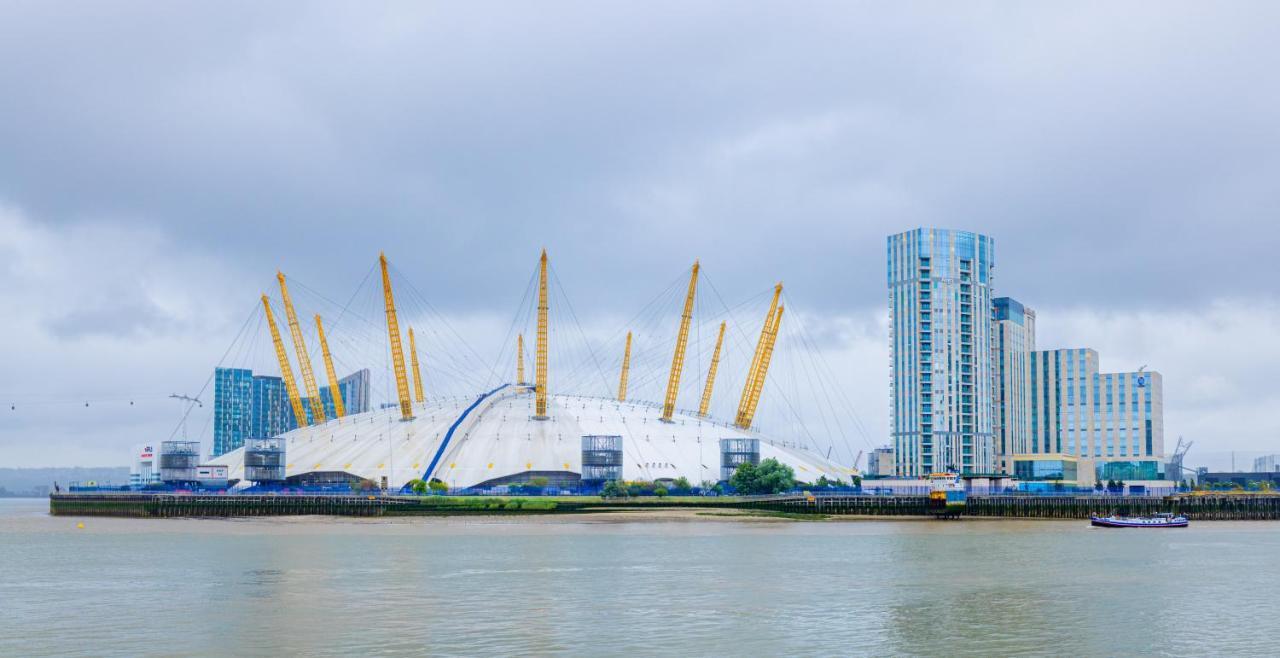 Two Bed Apartment Near Canary Wharf 런던 외부 사진