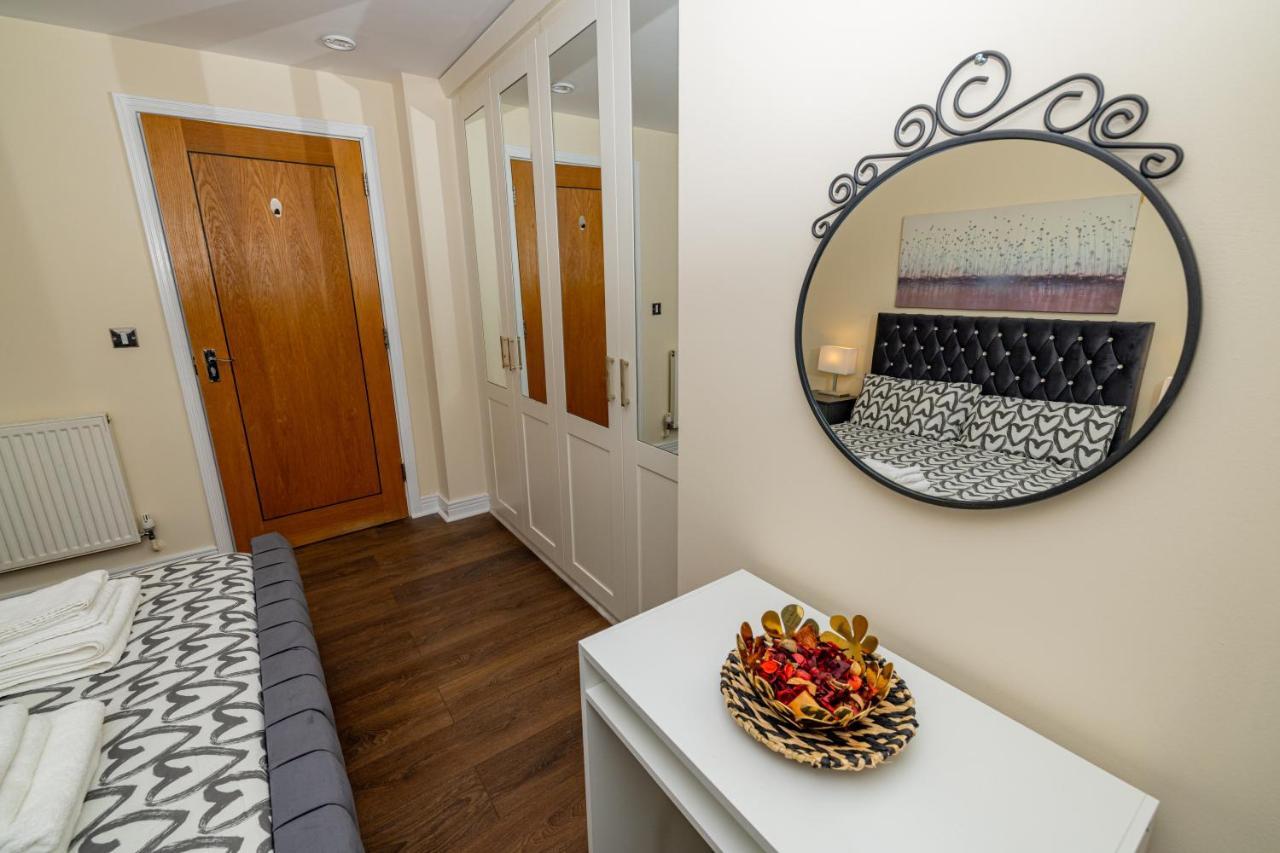 Two Bed Apartment Near Canary Wharf 런던 외부 사진