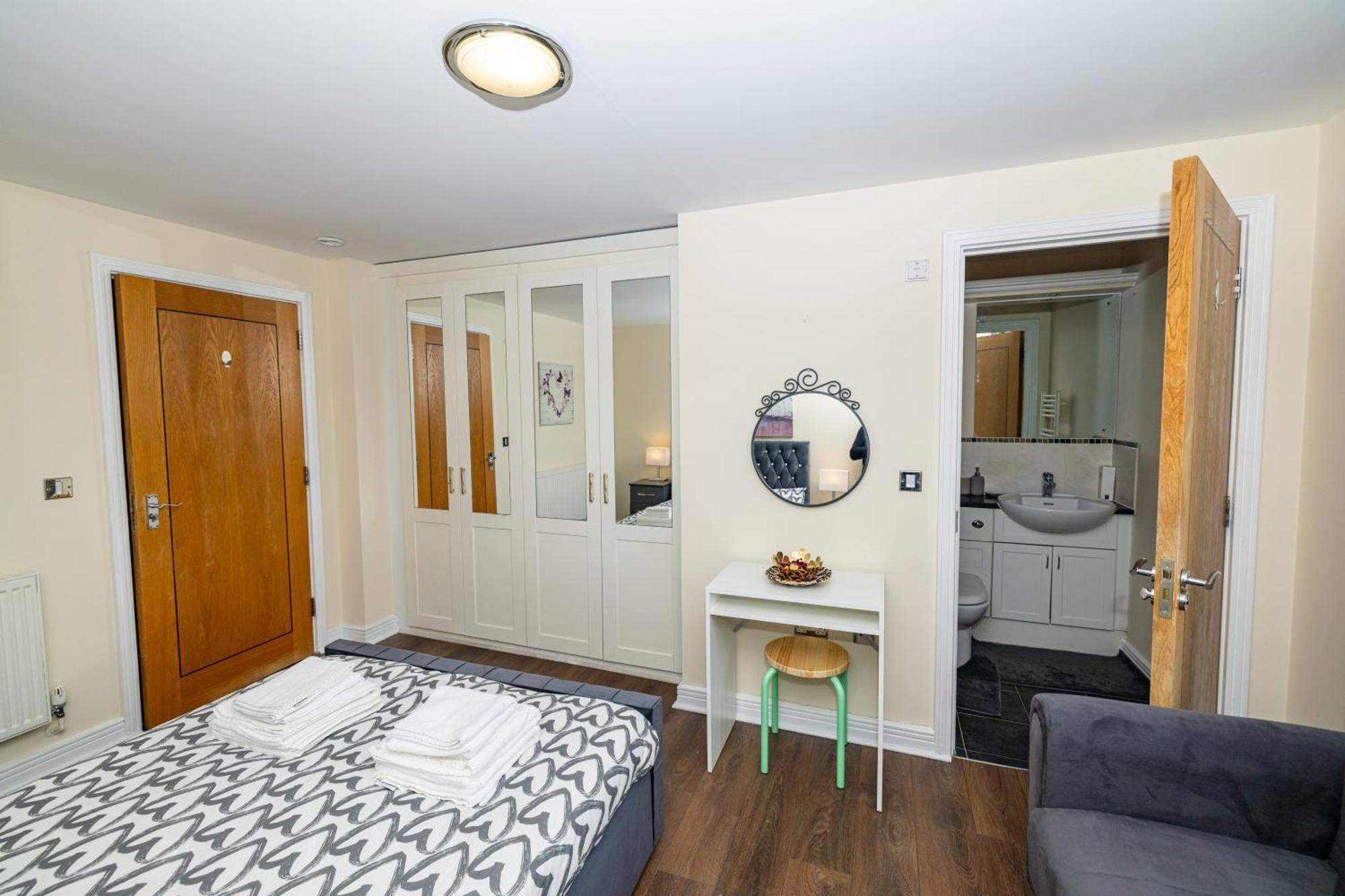Two Bed Apartment Near Canary Wharf 런던 외부 사진