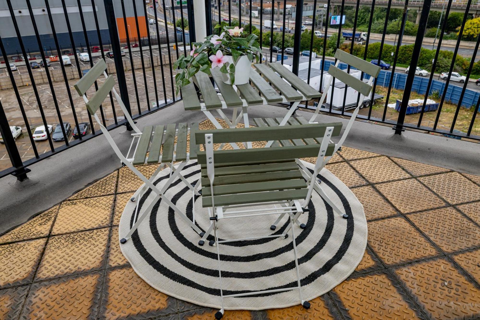 Two Bed Apartment Near Canary Wharf 런던 외부 사진